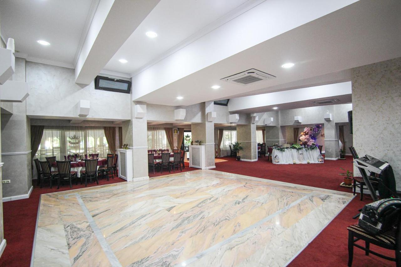 Teju Hotels Slănic Εξωτερικό φωτογραφία